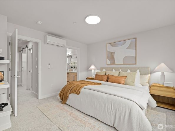 105 D NW 39th Street, Seattle WA 98107