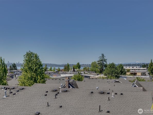 327 2nd Avenue S, Kirkland WA 98033