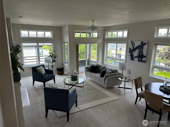 327 2nd Avenue S, Kirkland WA 98033