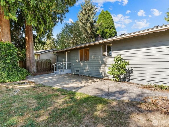 511 S 317th Street, Federal Way WA 98003