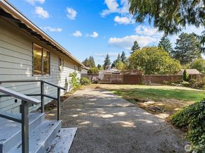 511 S 317th Street, Federal Way WA 98003