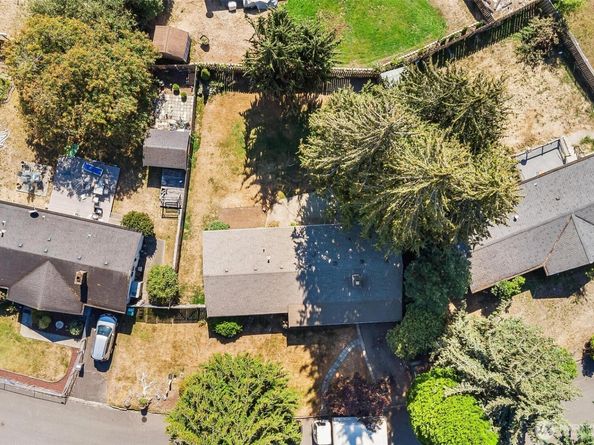 511 S 317th Street, Federal Way WA 98003