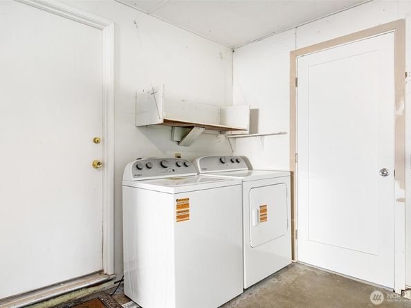 511 S 317th Street, Federal Way WA 98003