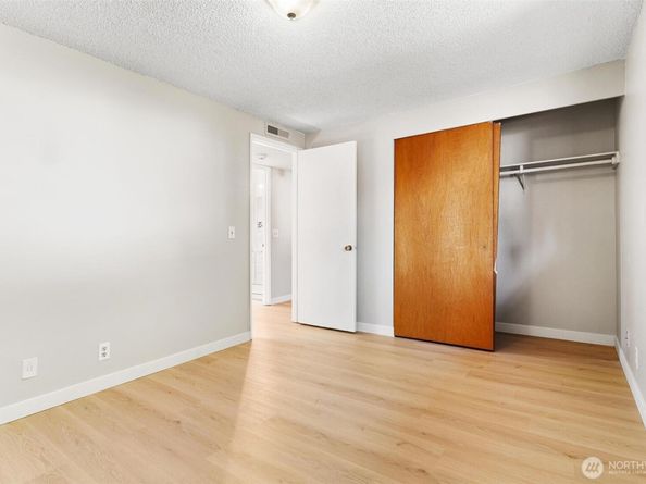 511 S 317th Street, Federal Way WA 98003