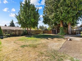 511 S 317th Street, Federal Way WA 98003