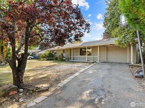 511 S 317th Street, Federal Way WA 98003