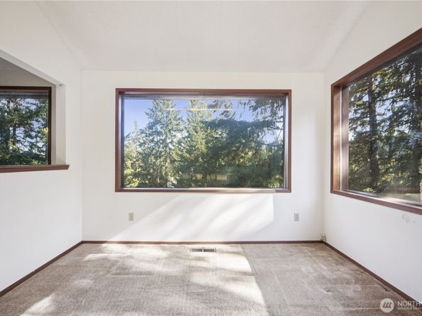 750 NE Woods Court, Bremerton WA 98311