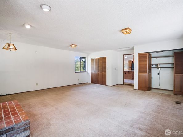 750 NE Woods Court, Bremerton WA 98311