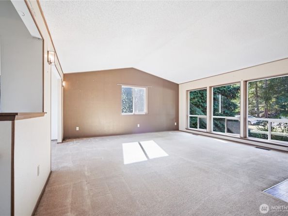 750 NE Woods Court, Bremerton WA 98311