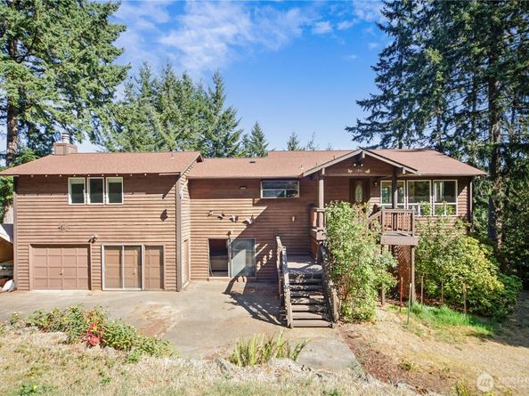 750 NE Woods Court, Bremerton WA 98311