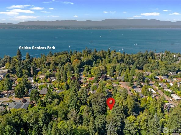 8564 30th Avenue NW, Seattle WA 98117