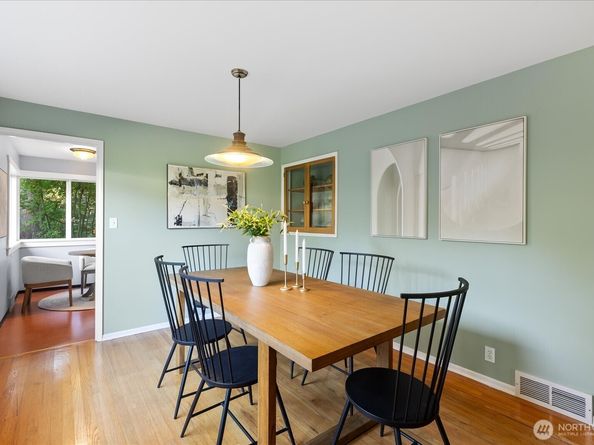8564 30th Avenue NW, Seattle WA 98117