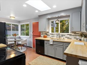 8564 30th Avenue NW, Seattle WA 98117