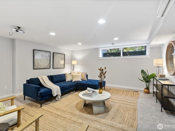 8564 30th Avenue NW, Seattle WA 98117