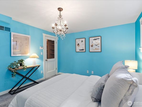 8564 30th Avenue NW, Seattle WA 98117
