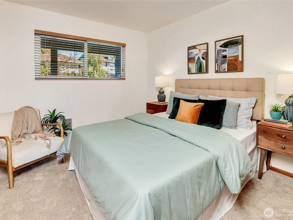 500 Olympic Place 304, Seattle WA 98119