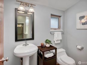 1201 N 88th Street, Seattle WA 98103