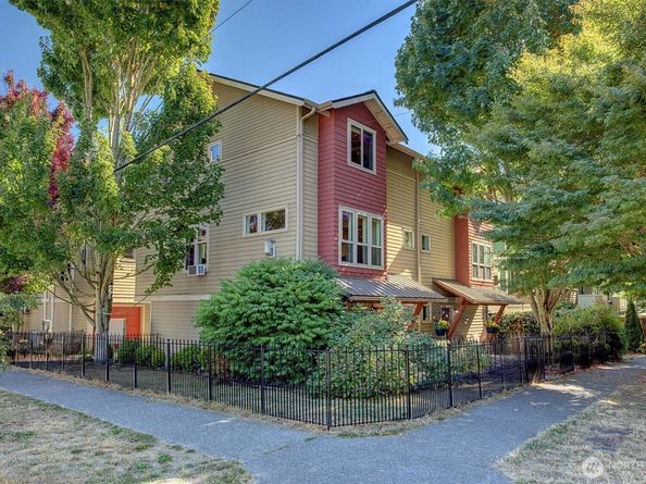 1201 N 88th Street, Seattle WA 98103