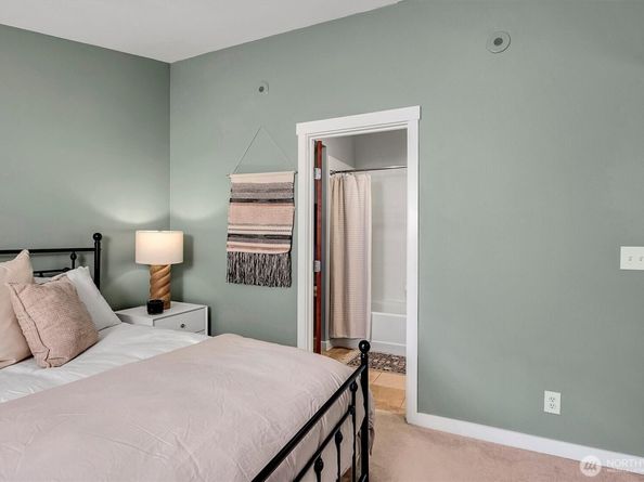 1201 N 88th Street, Seattle WA 98103