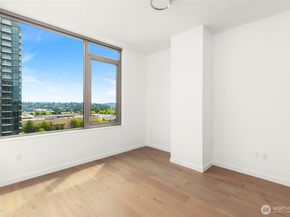 10232 NE 10th Street 911, Bellevue WA 98004