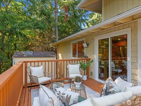 1061 NW 167th St, Shoreline WA 98177