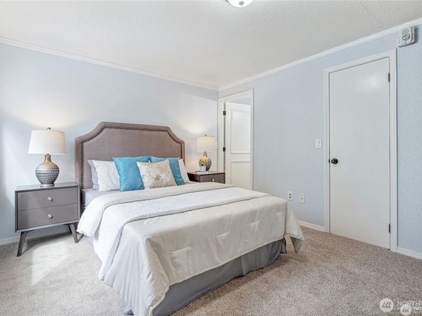 19725 76th Avenue W B1, Lynnwood WA 98036