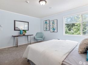 19725 76th Avenue W B1, Lynnwood WA 98036