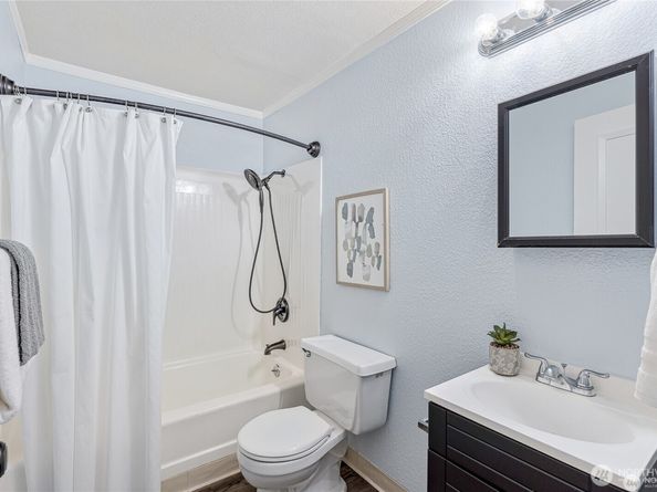 19725 76th Avenue W B1, Lynnwood WA 98036