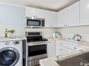 19725 76th Avenue W B1, Lynnwood WA 98036