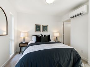 109 22nd Avenue E C, Seattle WA 98112