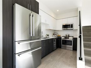 109 22nd Avenue E C, Seattle WA 98112