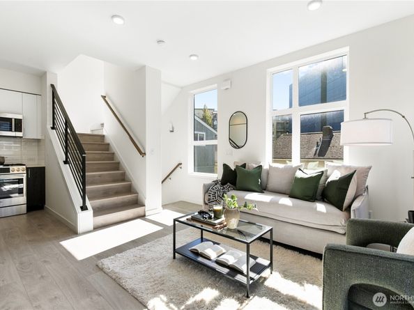 109 22nd Avenue E C, Seattle WA 98112