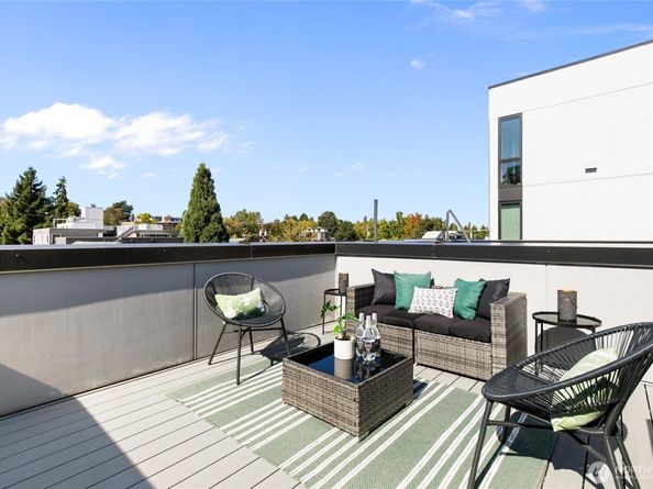 109 22nd Avenue E C, Seattle WA 98112