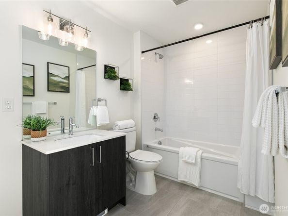 109 22nd Avenue E C, Seattle WA 98112