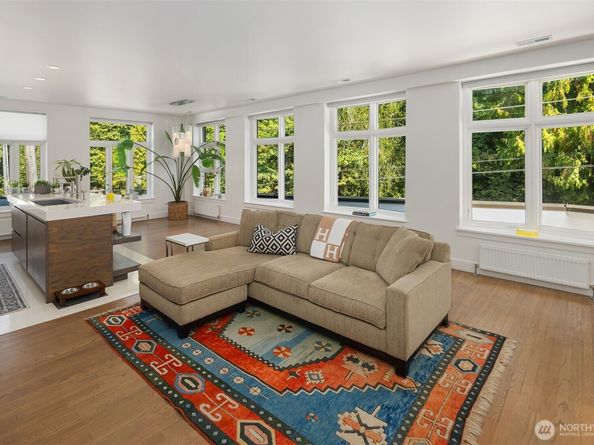 2809 1/2 S Mount Rainier Drive 1, Seattle WA 98144