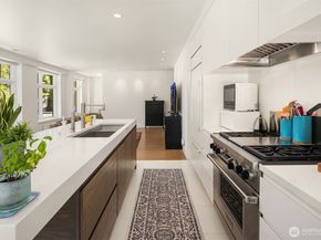 2809 1/2 S Mount Rainier Drive 1, Seattle WA 98144