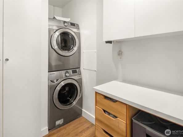 2809 1/2 S Mount Rainier Drive 1, Seattle WA 98144