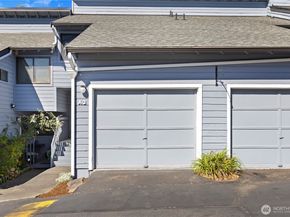 21658 14th Avenue S A3, Des Moines WA 98198