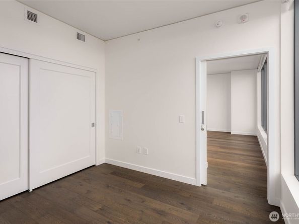 2510 6th Avenue 2807, Seattle WA 98121