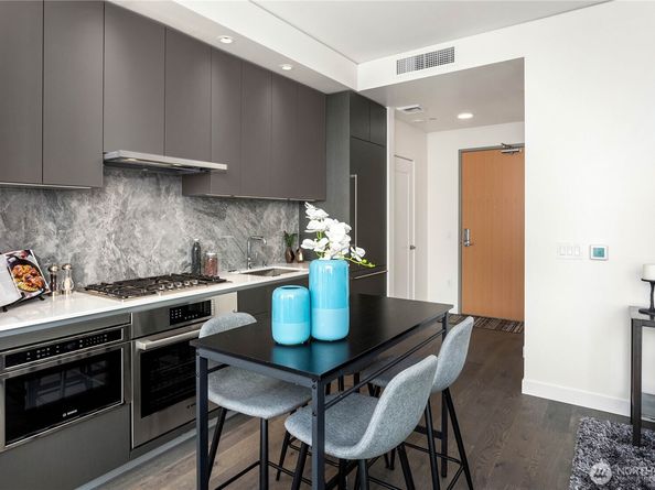 2510 6th Avenue 2807, Seattle WA 98121