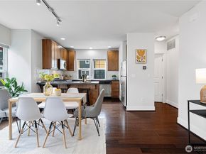 3241 SW Raymond St 1B, Seattle WA 98126