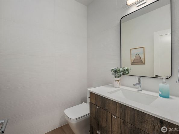 2665 51st Ave SW, Seattle WA 98116