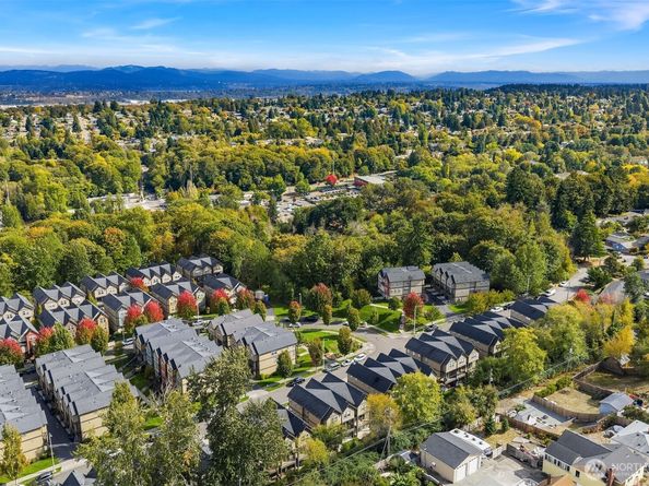 7163 27th Avenue SW, Seattle WA 98106