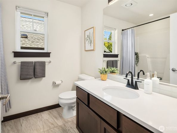 7163 27th Avenue SW, Seattle WA 98106