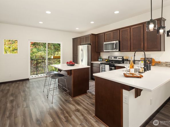 7163 27th Avenue SW, Seattle WA 98106