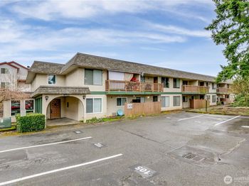 8911 Holly Drive