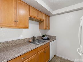 8911 Holly Drive 207, Everett WA 98208