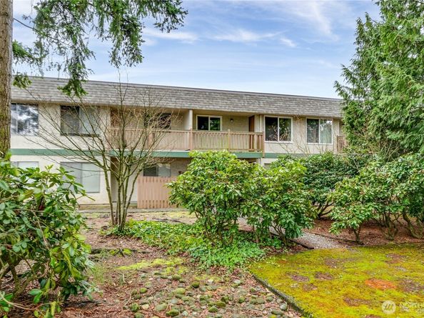8911 Holly Drive 207, Everett WA 98208