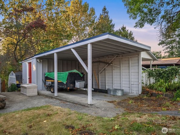 6745 18th Avenue SW, Seattle WA 98106