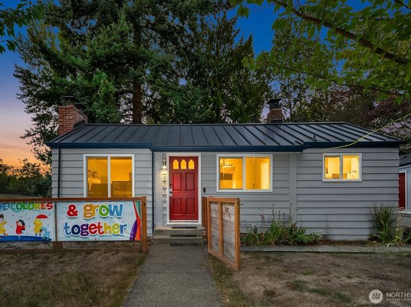 6745 18th Avenue SW, Seattle WA 98106
